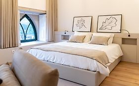 Camoes Apartments